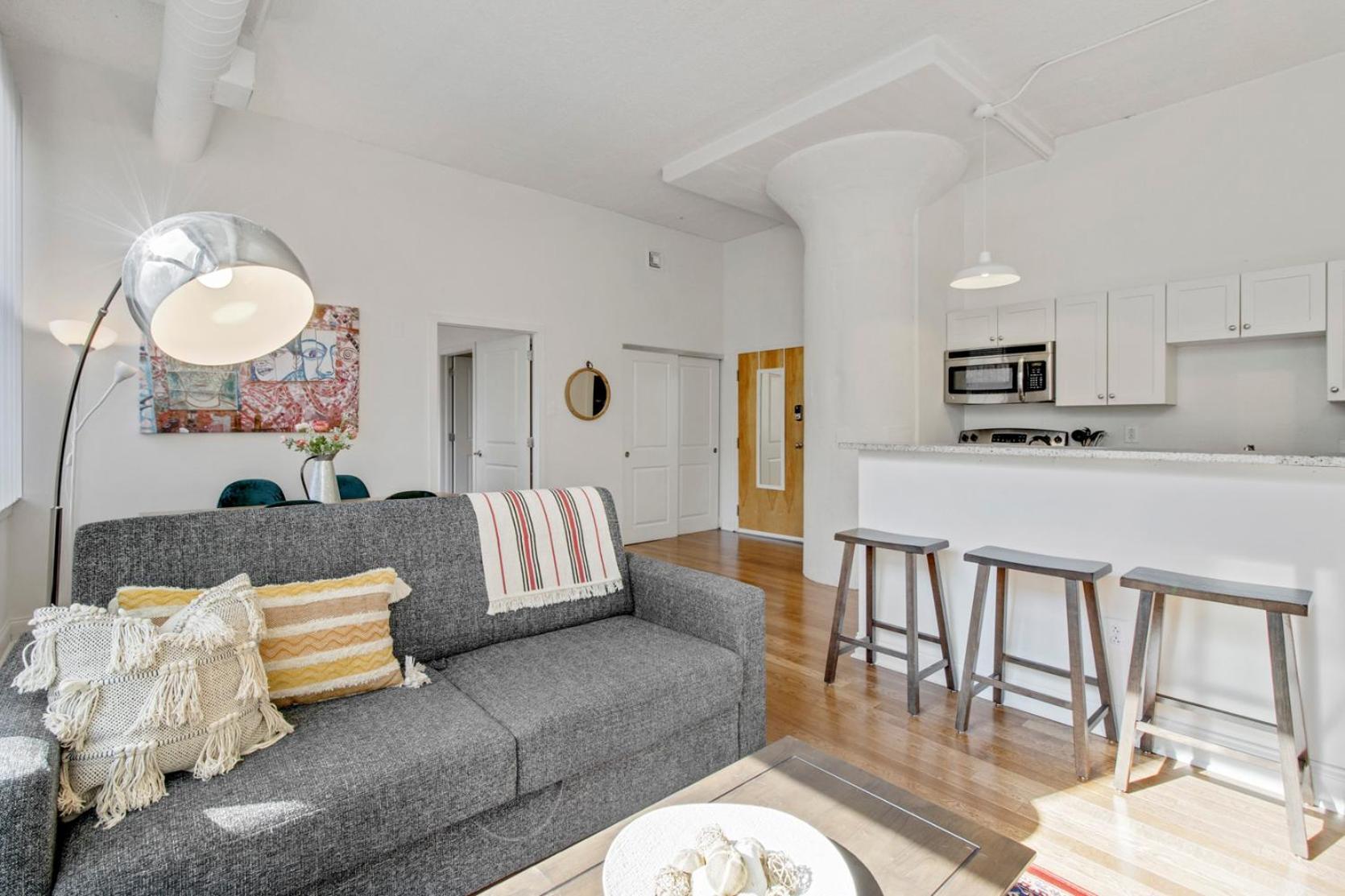 Sleeps 4! 2Br, Gym, Free Parking, Close To Major Attractions Philadelphia Exterior foto