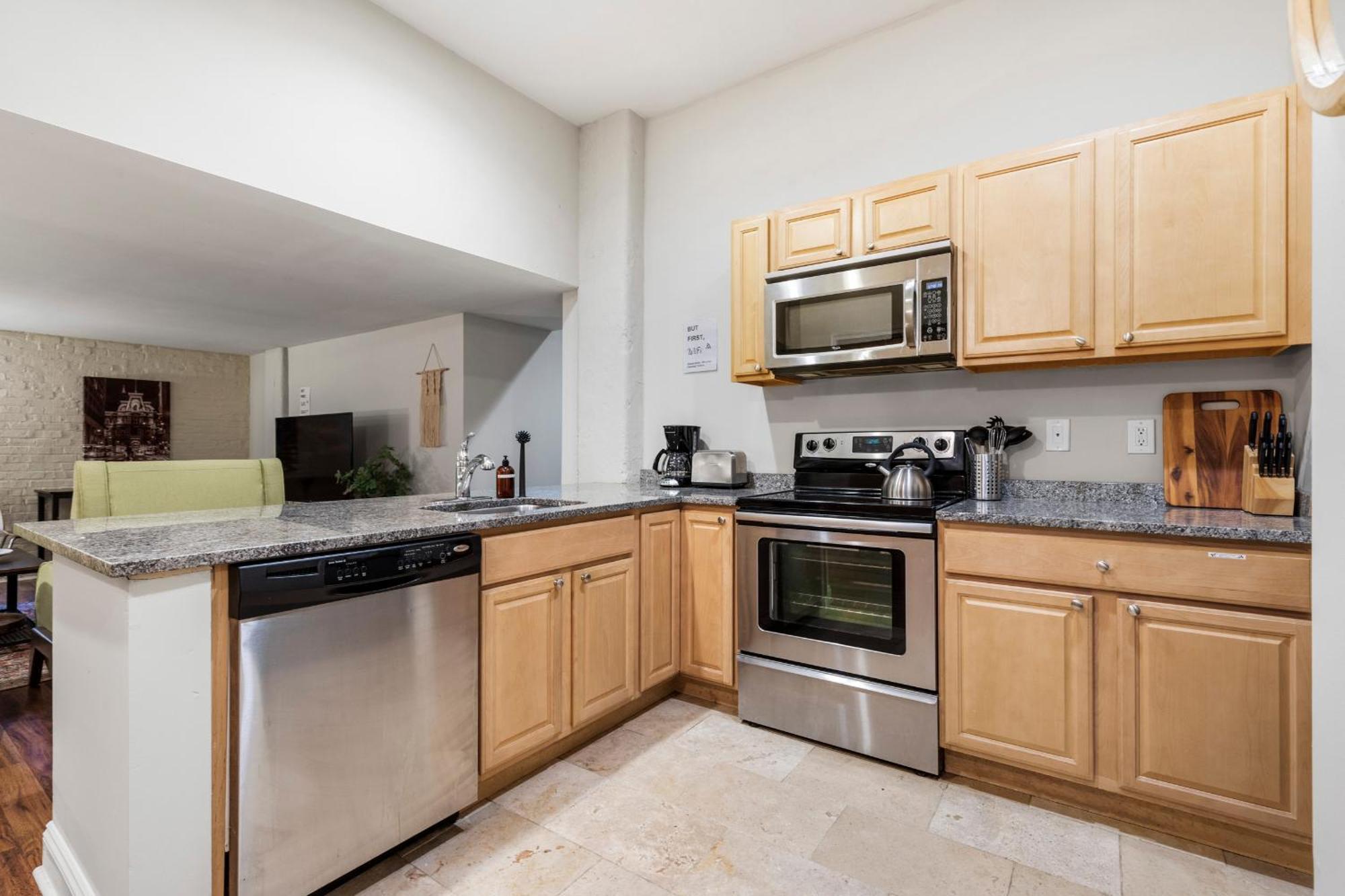 Sleeps 4! 2Br, Gym, Free Parking, Close To Major Attractions Philadelphia Exterior foto