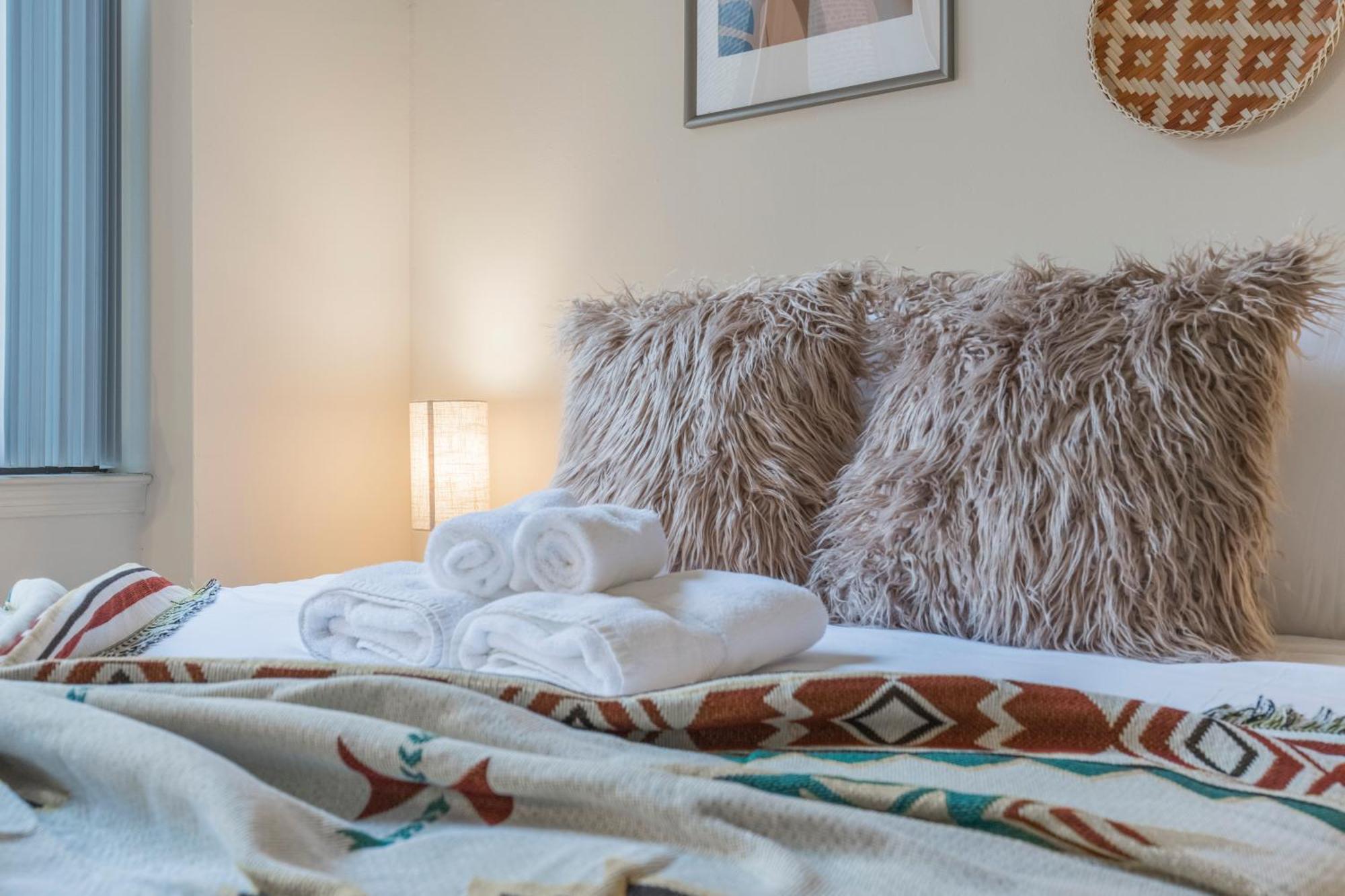 Sleeps 4! 2Br, Gym, Free Parking, Close To Major Attractions Philadelphia Exterior foto
